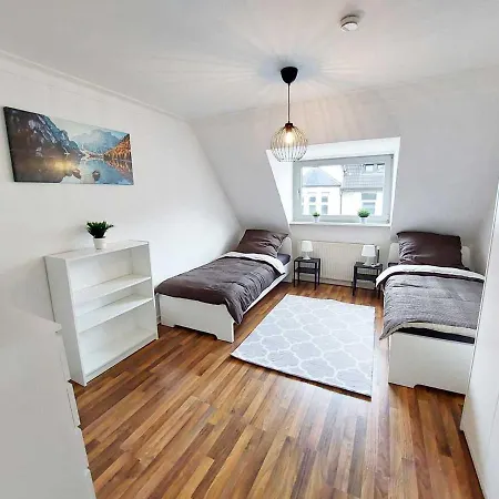 Cozy Apartment With Garden In Gelsenkirchen Exterior photo