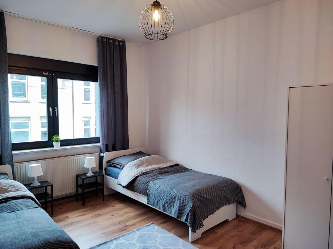 Apartment Cozy With Garden In *