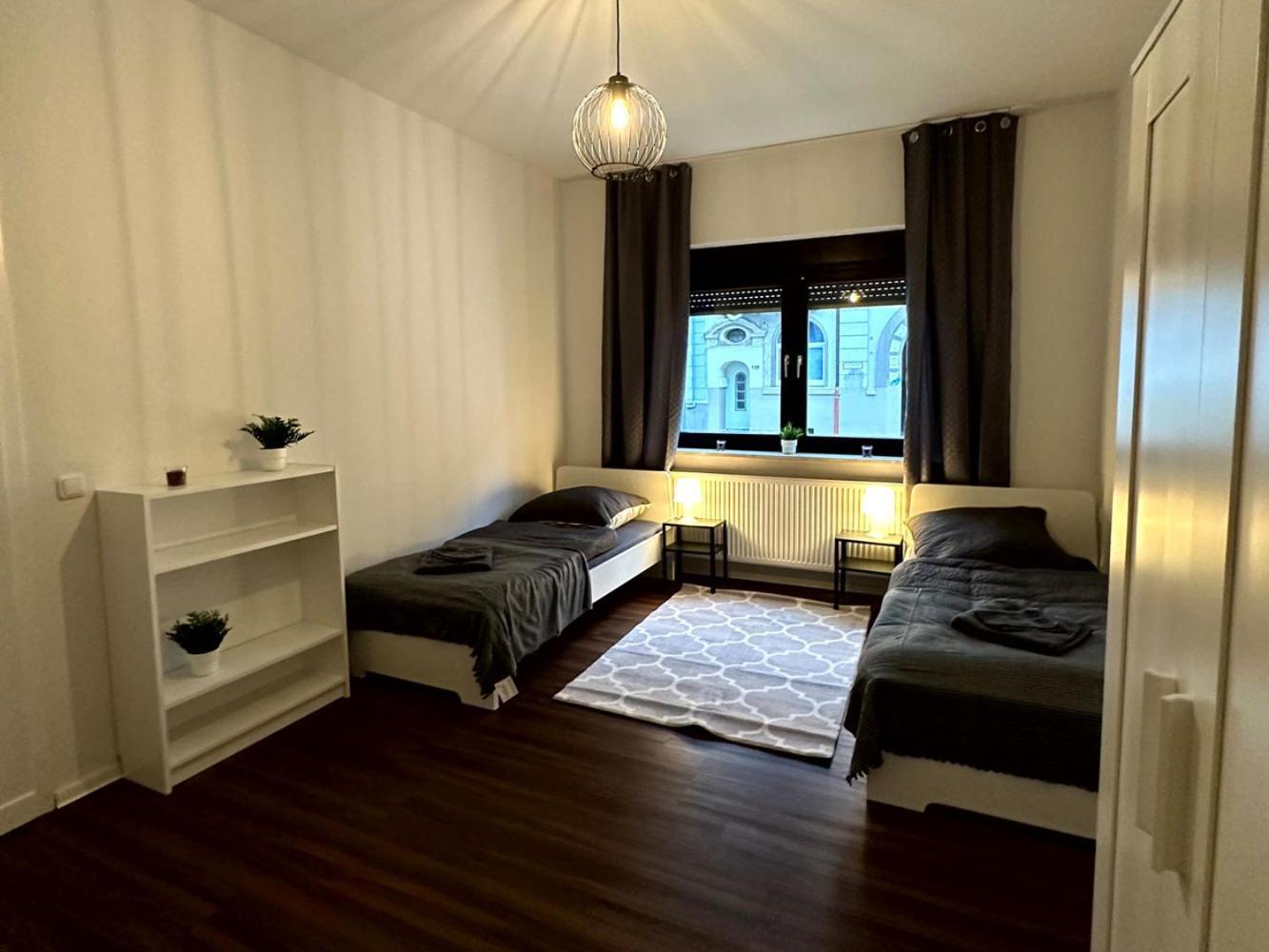 Cozy With Garden In Apartment